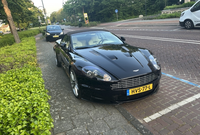 Aston Martin DBS Volante