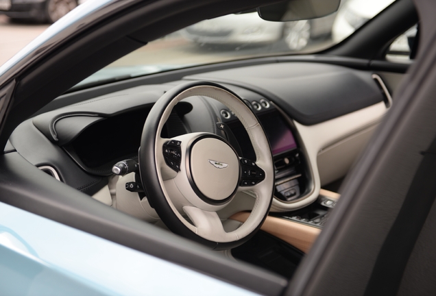 Aston Martin DBX
