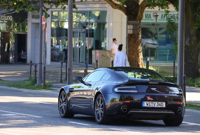Aston Martin V8 Vantage