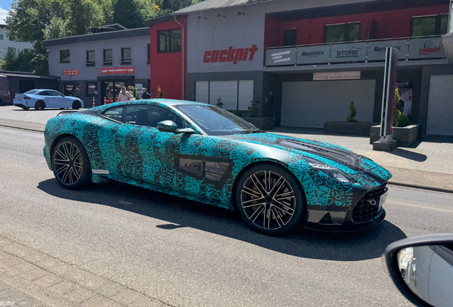 Aston Martin Vanquish 2025