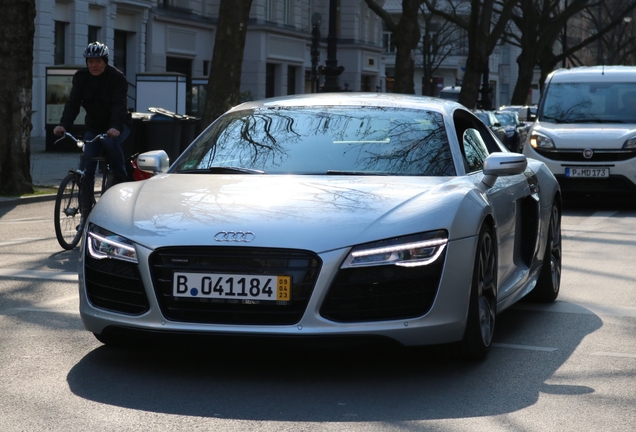 Audi R8 V10