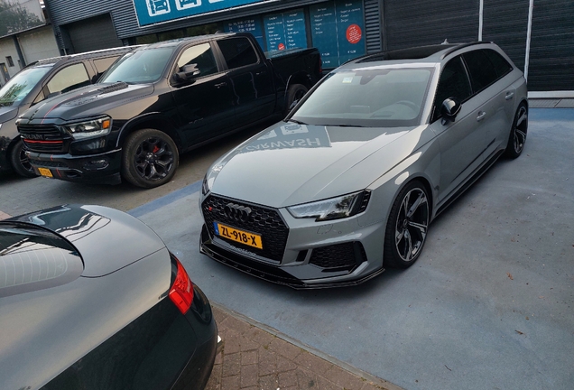 Audi RS4 Avant B9