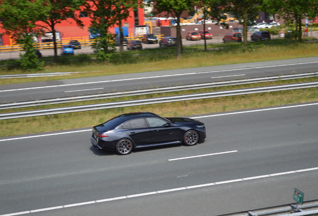 BMW M5 G90