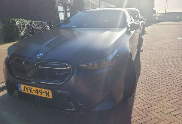 BMW M5 G90