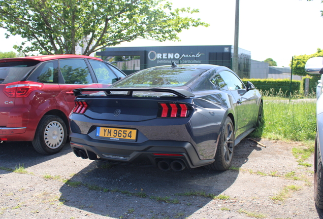Ford Mustang Dark Horse 2024