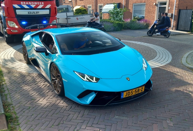 Lamborghini Huracán LP640-4 Performante