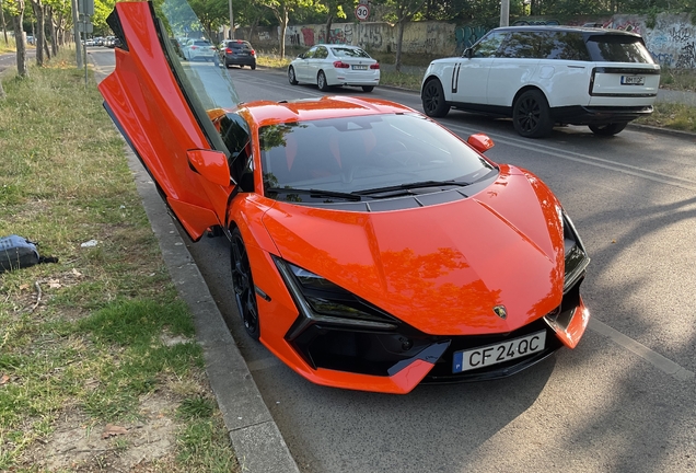 Lamborghini Revuelto