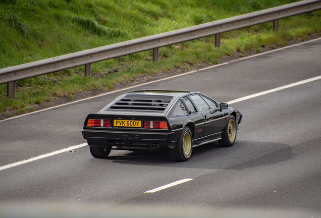 Lotus Turbo Esprit HC