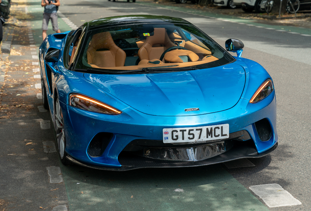 McLaren GT