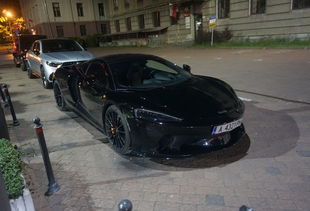 McLaren GT