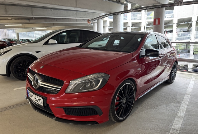 Mercedes-Benz A 45 AMG