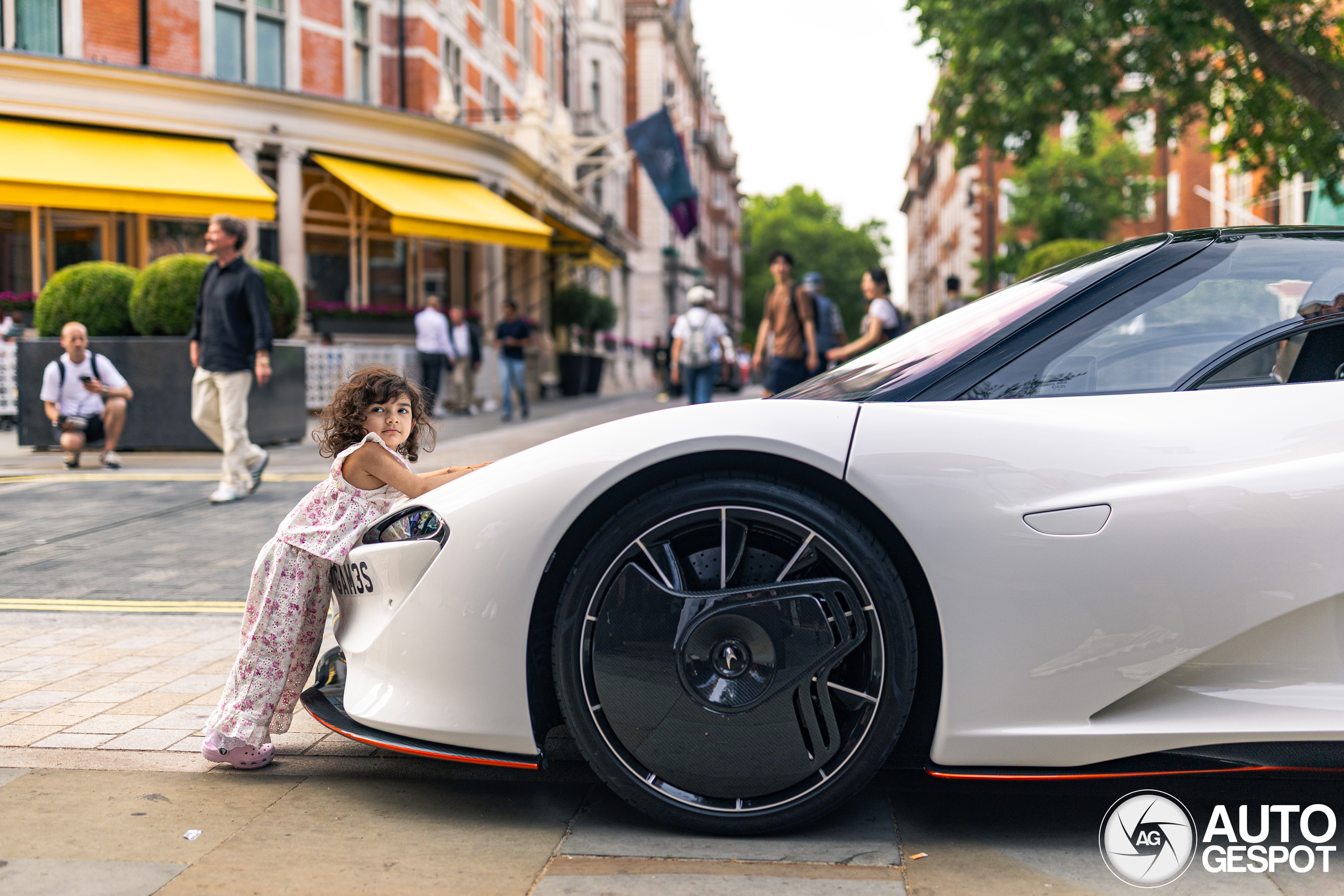 Snelste McLaren ter wereld gespot in hartje Londen