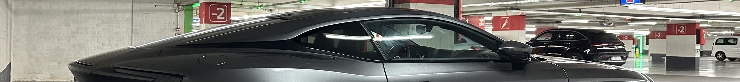 Aston Martin DB11 AMR