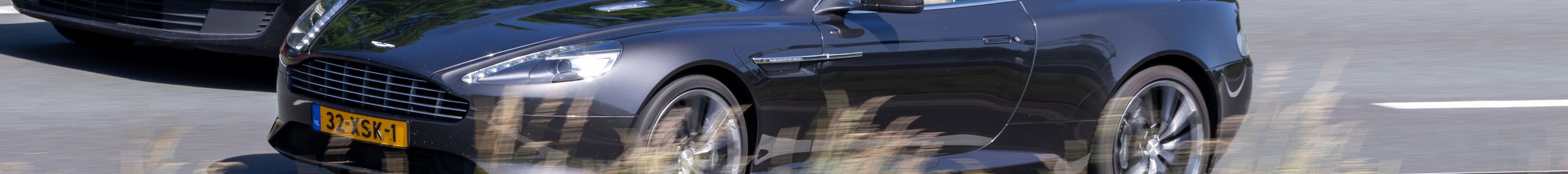 Aston Martin Virage Volante 2011