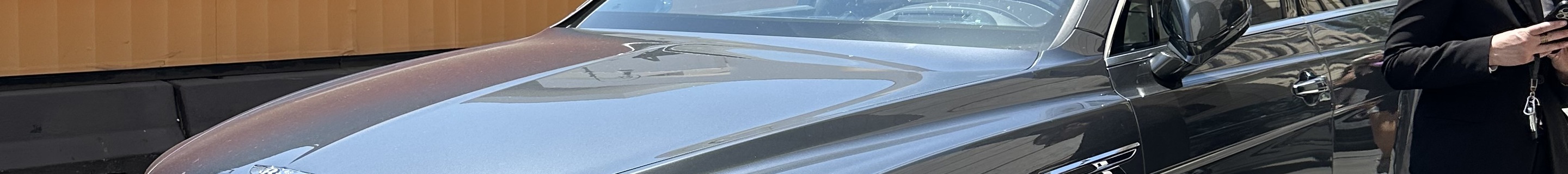 Bentley Bentayga Azure