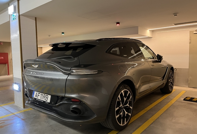 Aston Martin DBX