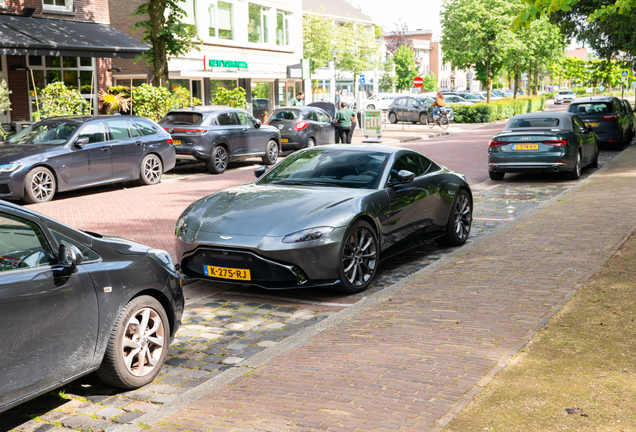 Aston Martin V8 Vantage 2018