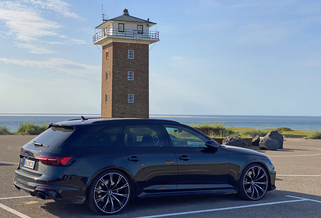 Audi RS4 Avant B9