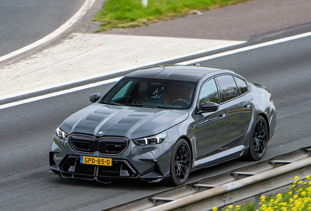 BMW M5 G90