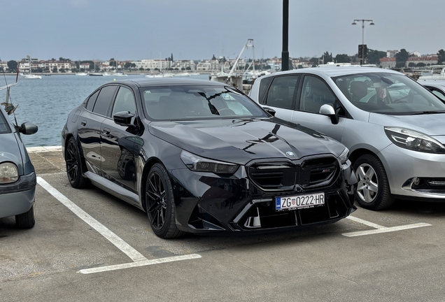 BMW M5 G90