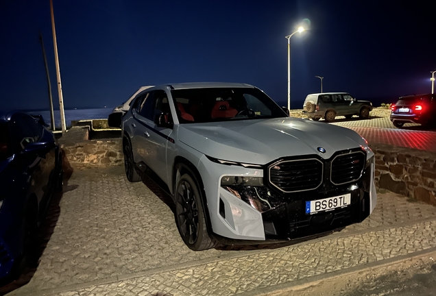 BMW XM G09 Label Red