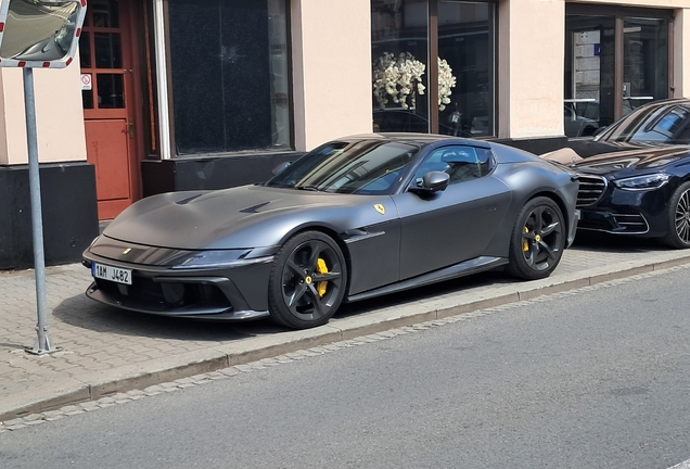 Ferrari 12Cilindri Spider
