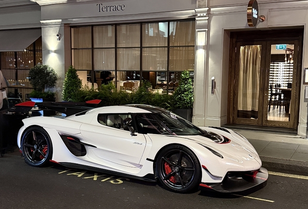 Koenigsegg Jesko Attack