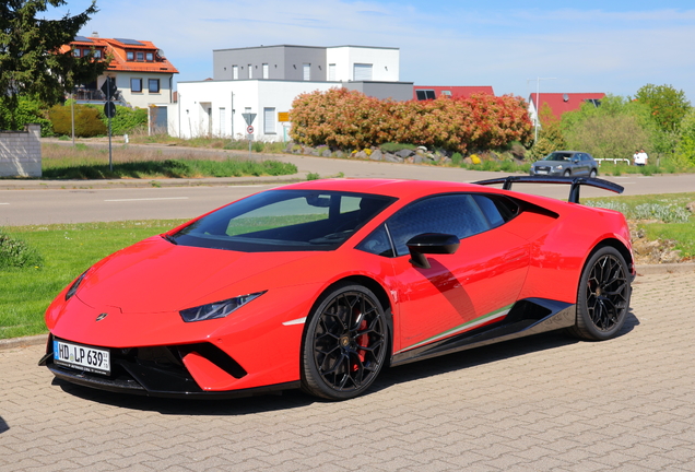 Lamborghini Huracán LP640-4 Performante