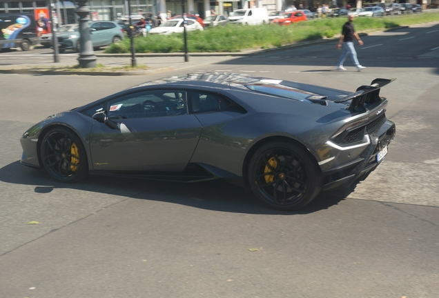Lamborghini Huracán LP640-4 Performante