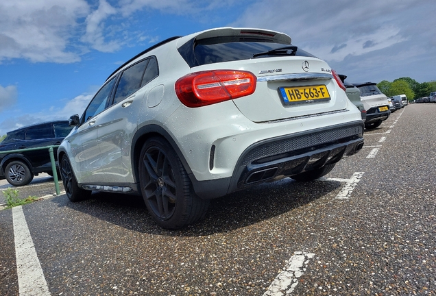 Mercedes-AMG GLA 45 X156