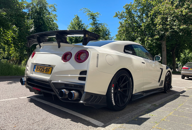Nissan GT-R 2014