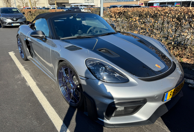 Porsche 718 Spyder RS Weissach Package