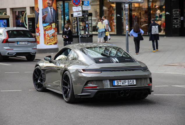 Porsche 992 S/T