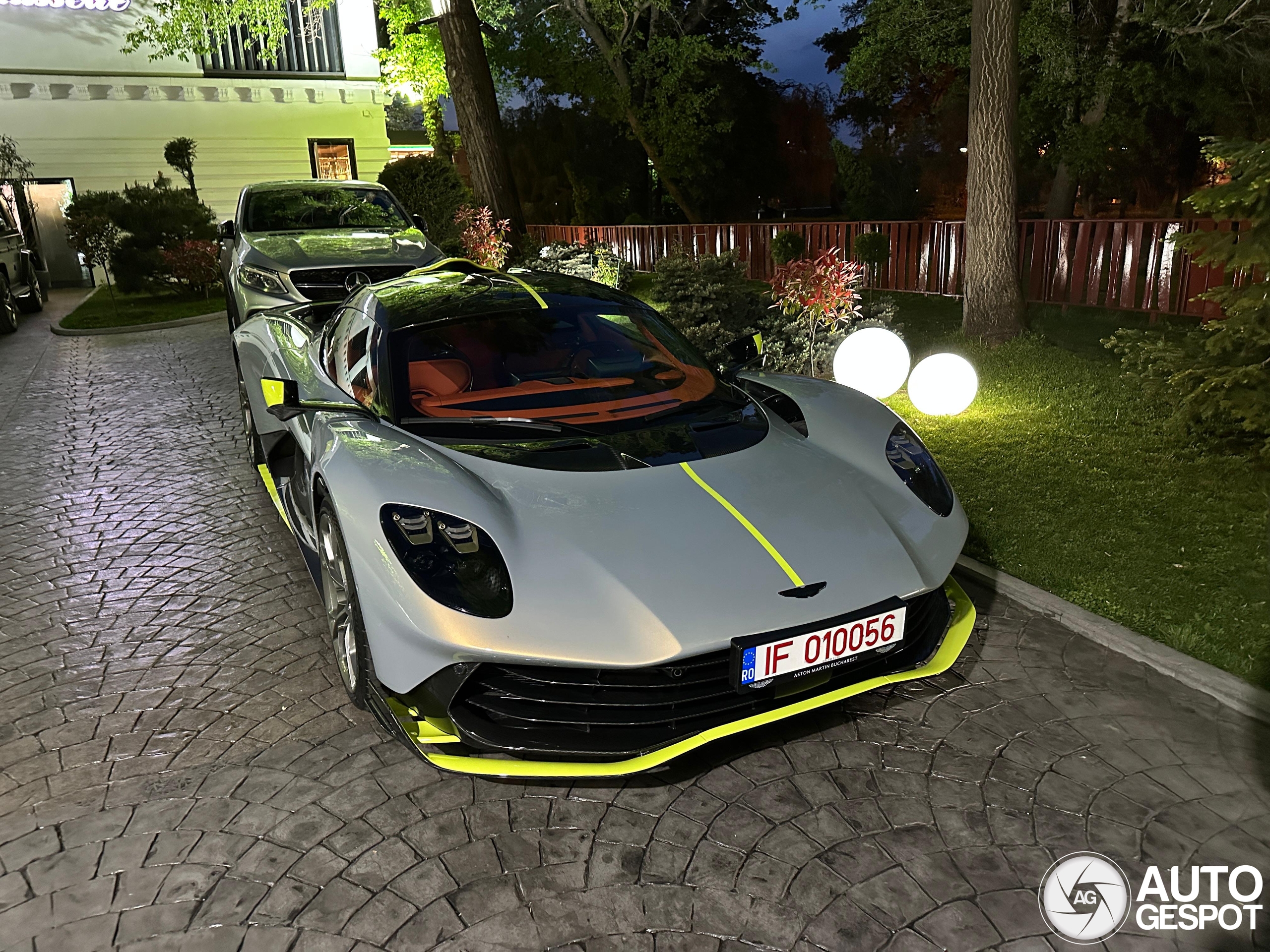 Aston Martin Valhalla