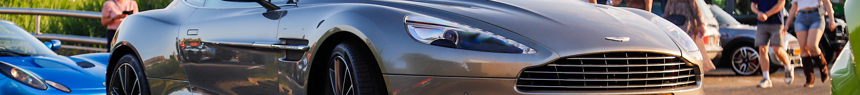Aston Martin Vanquish 2013