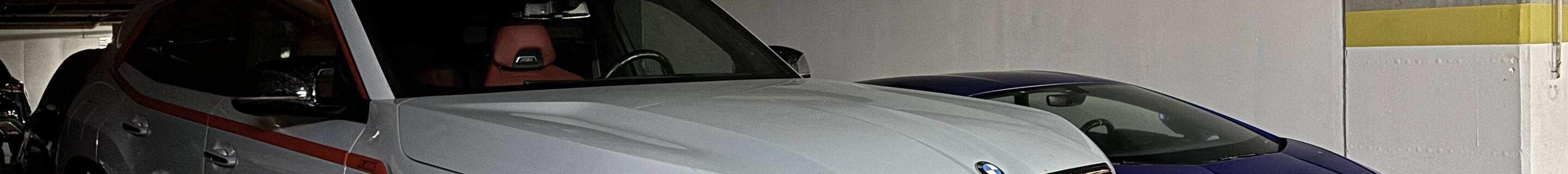 BMW XM G09 Label Red