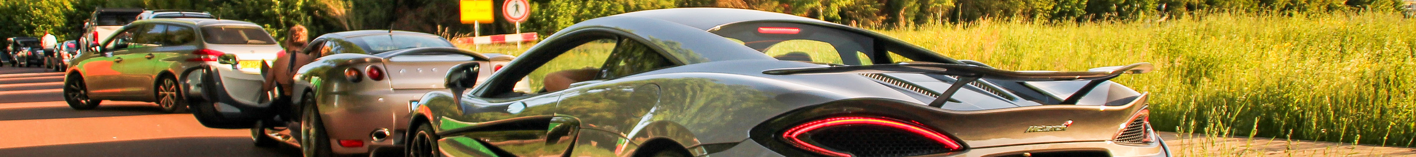 McLaren 570S