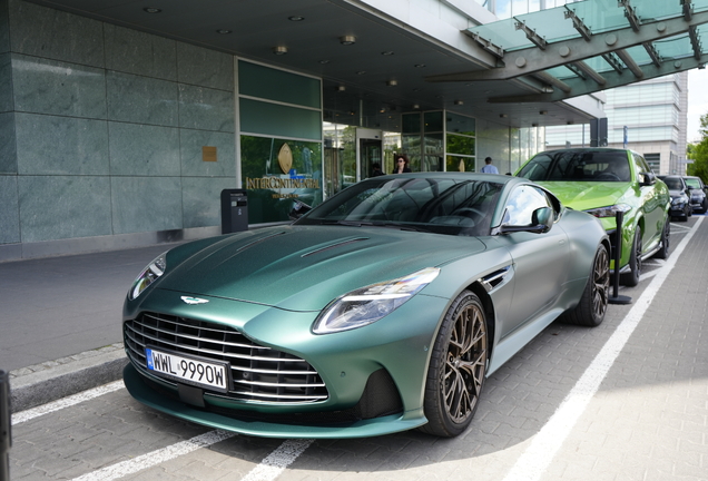 Aston Martin DB12