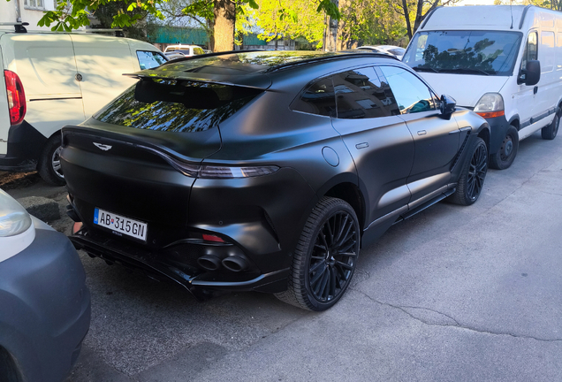 Aston Martin DBX707