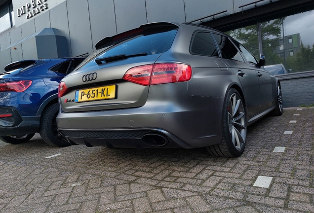 Audi RS4 Avant B8
