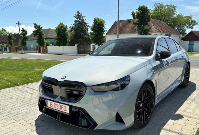 BMW M5 G90