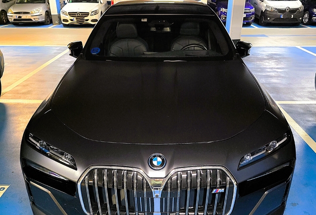 BMW M760e xDrive