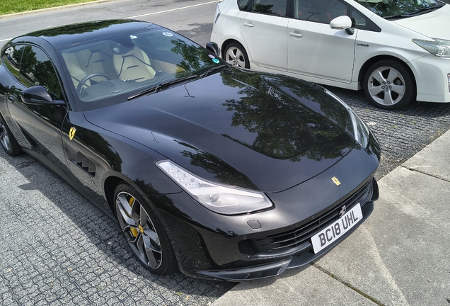 Ferrari GTC4Lusso