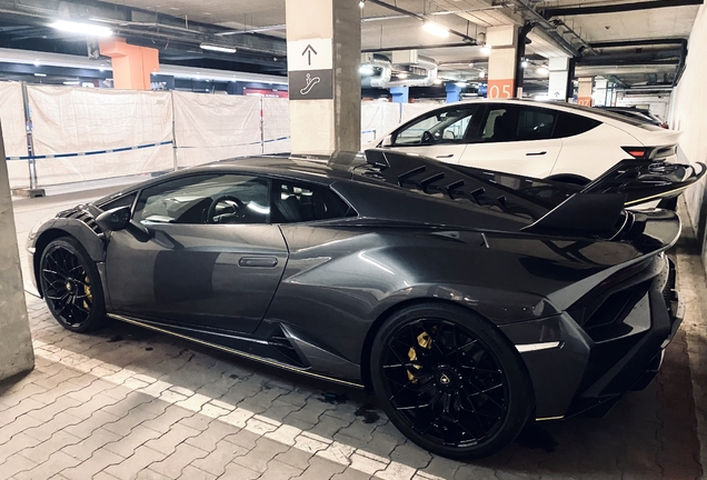 Lamborghini Huracán LP640-2 STO