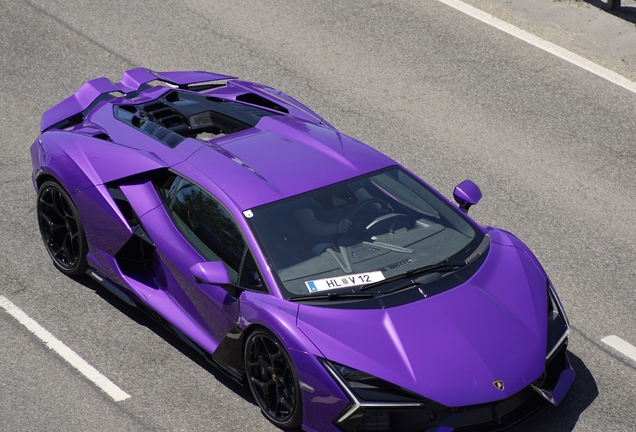 Lamborghini Revuelto