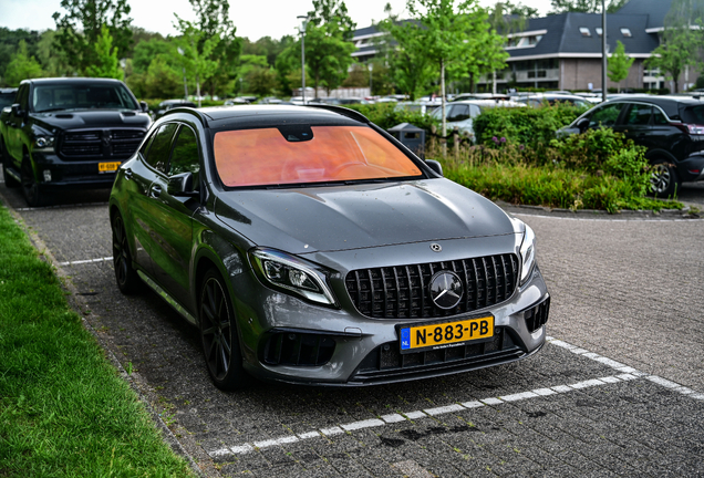 Mercedes-Benz GLA 45 AMG X156