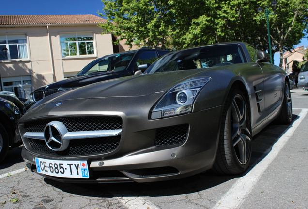 Mercedes-Benz SLS AMG