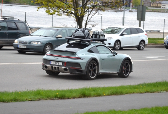 Porsche 992 Dakar