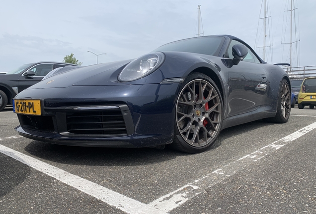 Porsche 992 Carrera 4S Cabriolet MkI