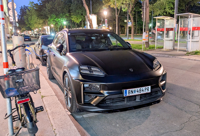 Porsche Macan EV Turbo